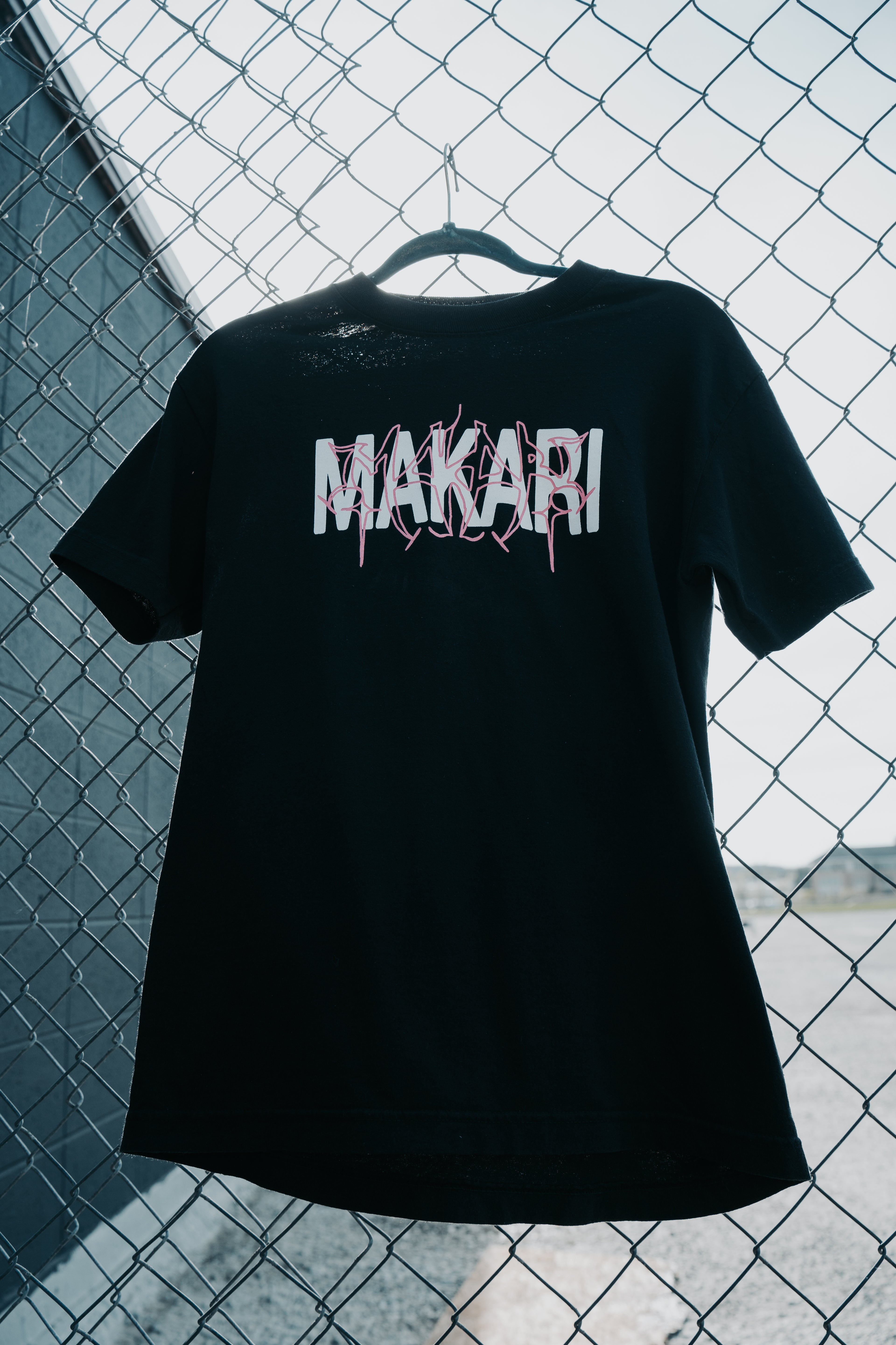 MAKARI BLACK + PINK SHIRT